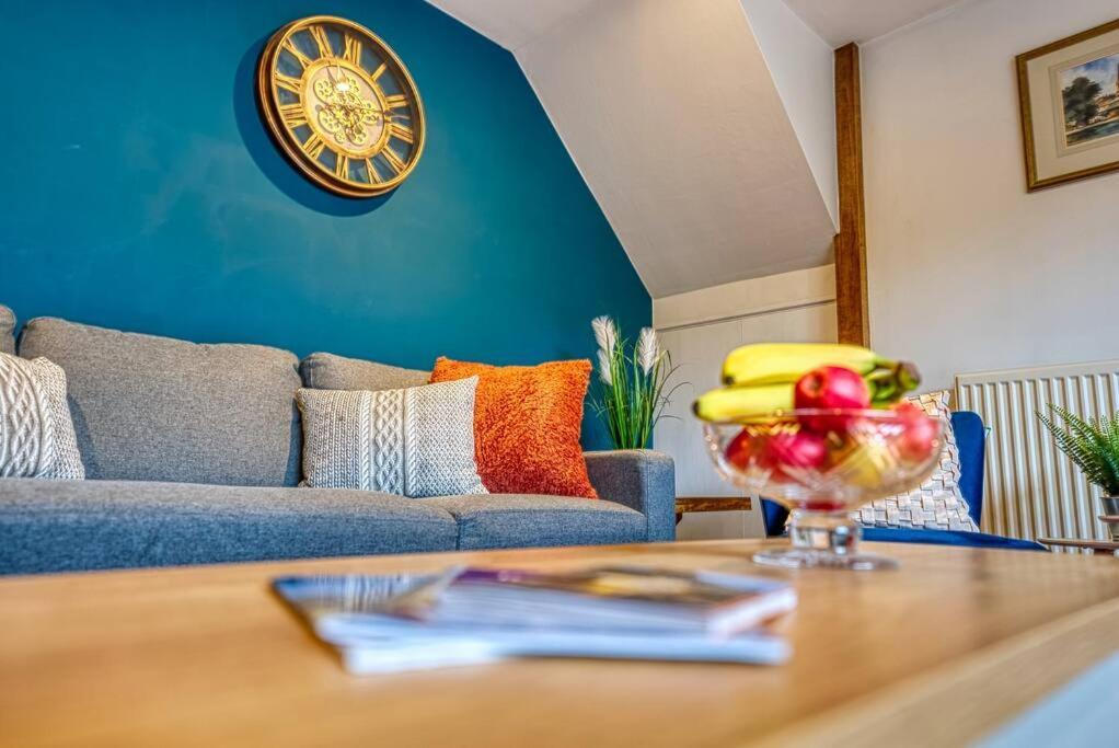 Delightful Two-Bedroom Cottage In The Heart Of Bakewell Exterior photo